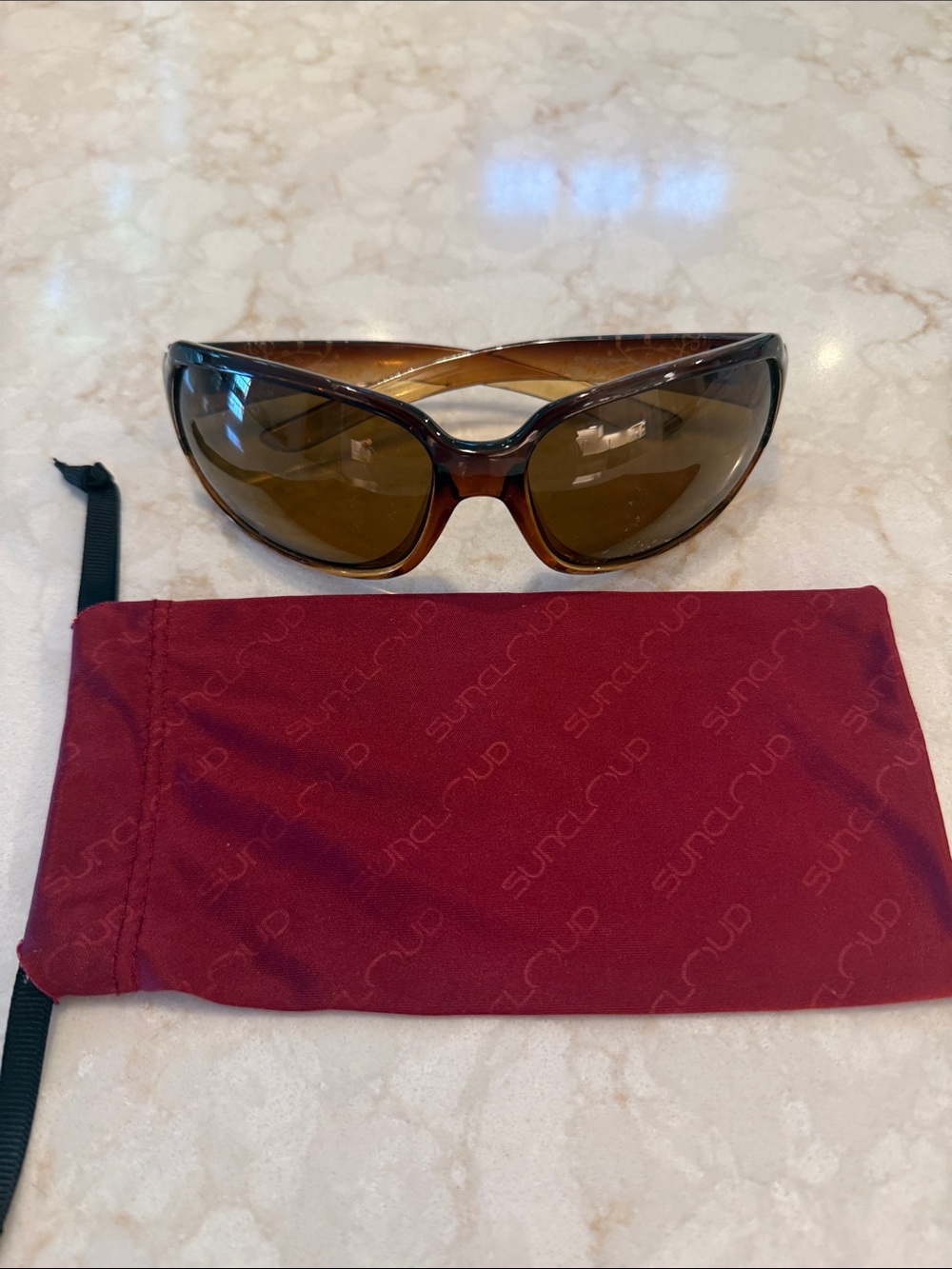 SUNCLOUD Brown Wrap Sunglasses with Burgundy Soft Case